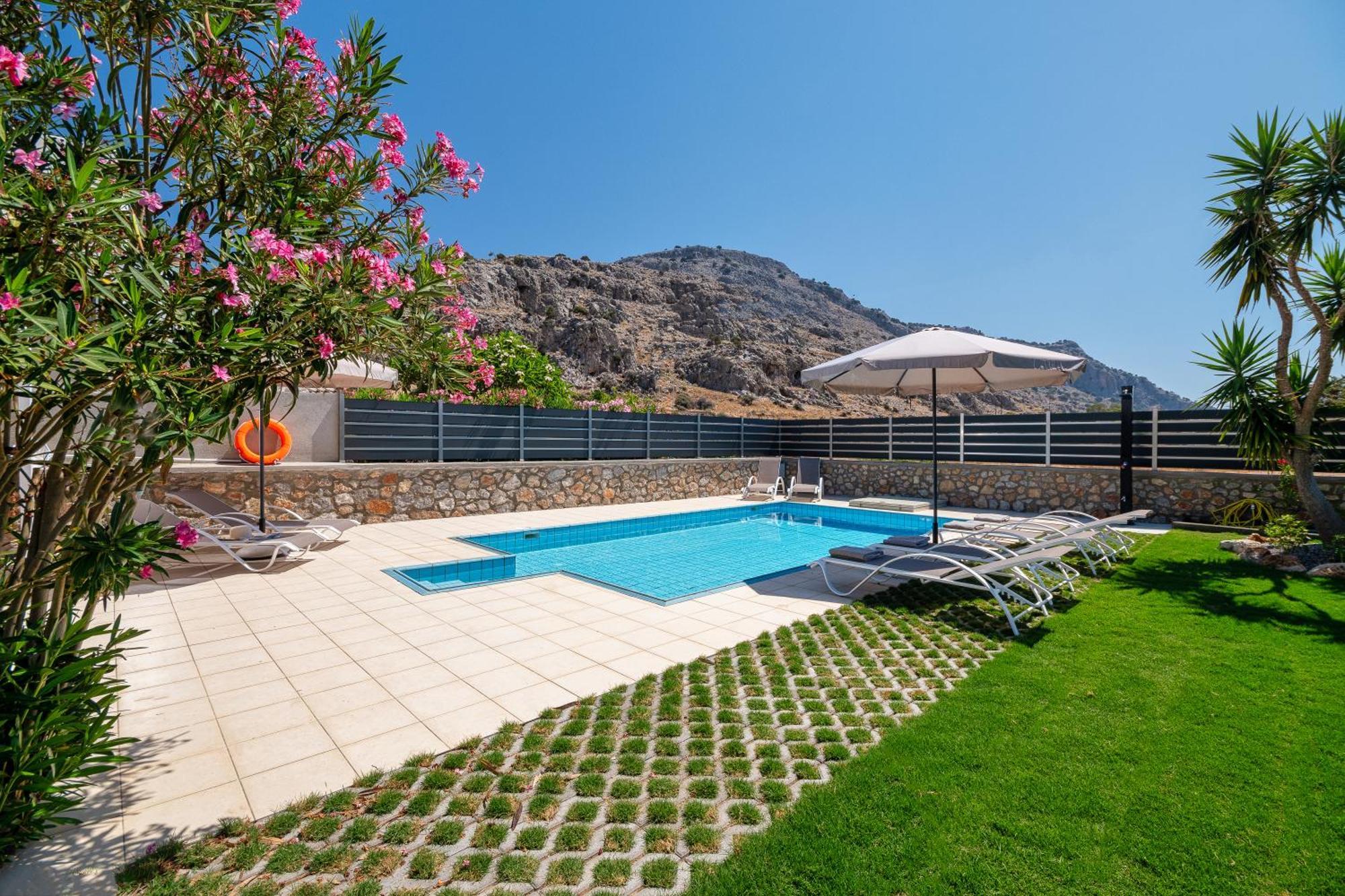 Villa Mariani II - In Lothiarika, Newly Renovated June 2024, Private Pool, Lindos 10 Min, Beach 120M Λάρδος Εξωτερικό φωτογραφία