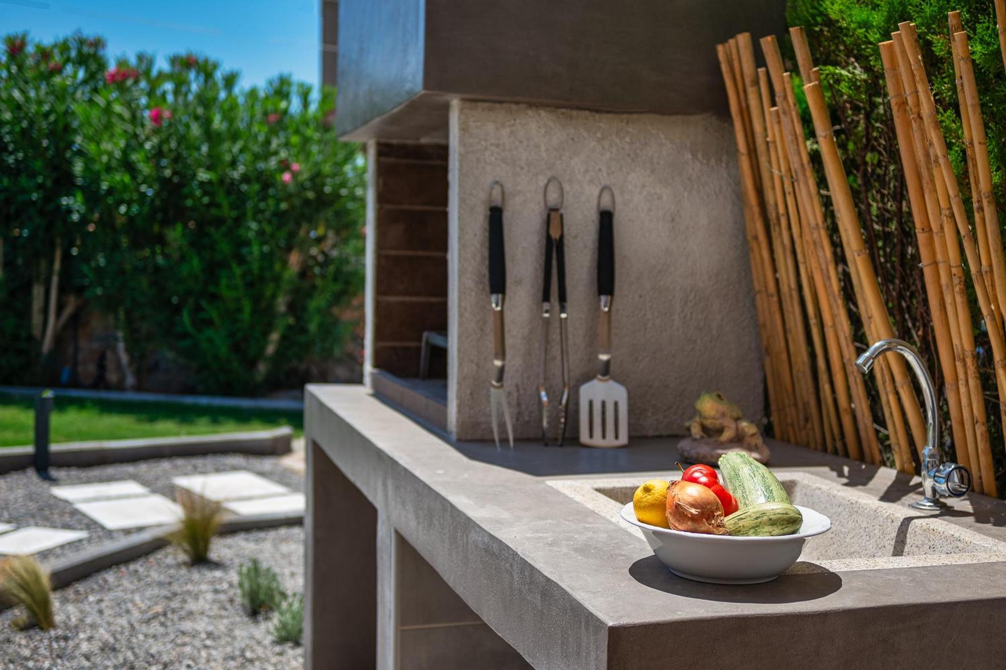 Villa Mariani II - In Lothiarika, Newly Renovated June 2024, Private Pool, Lindos 10 Min, Beach 120M Λάρδος Εξωτερικό φωτογραφία