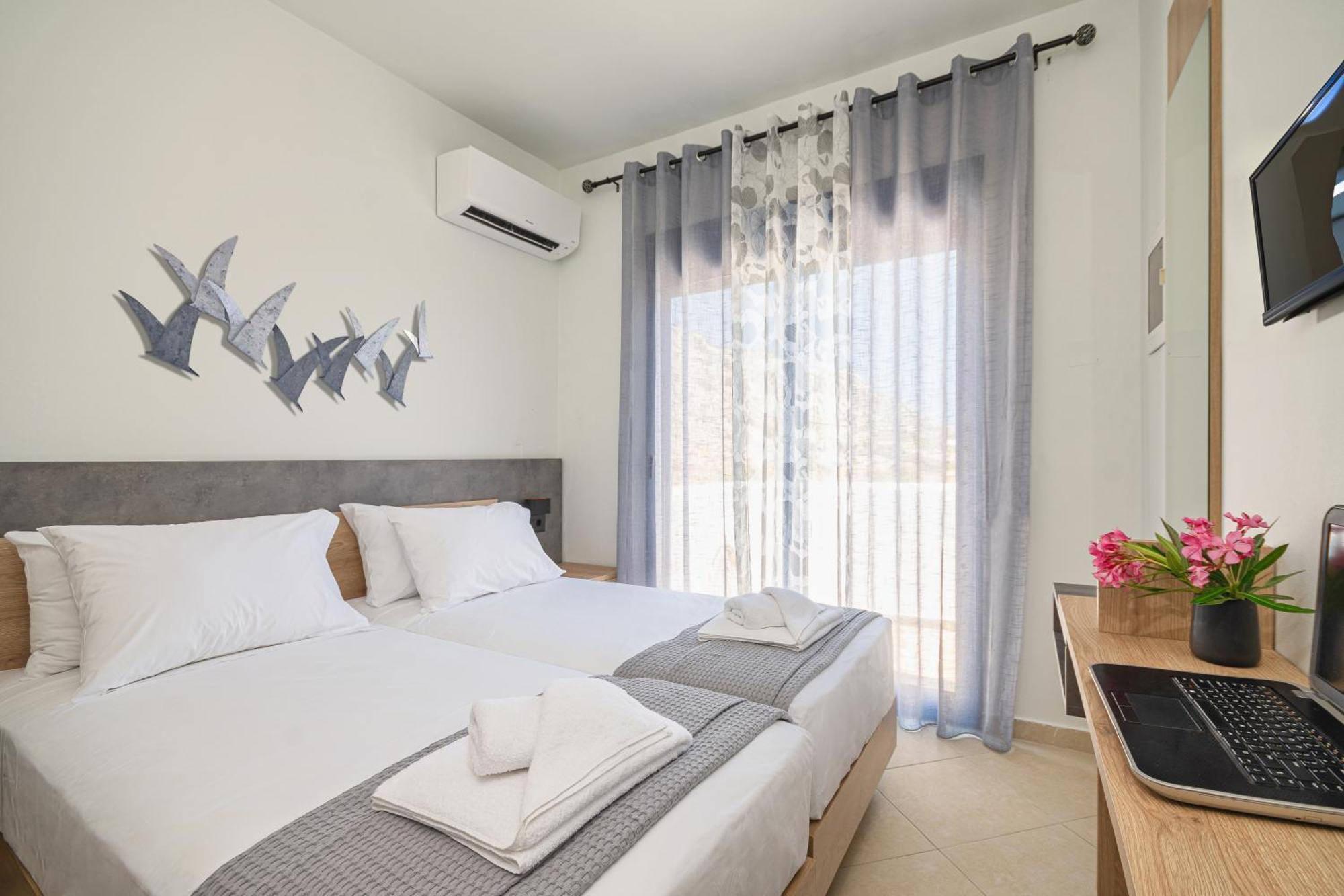 Villa Mariani II - In Lothiarika, Newly Renovated June 2024, Private Pool, Lindos 10 Min, Beach 120M Λάρδος Εξωτερικό φωτογραφία